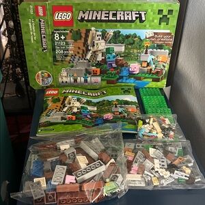 Retired LEGO Minecraft Iron Golem Adventure Set NIB